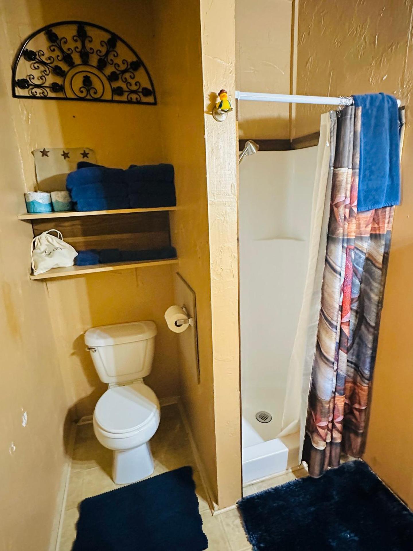Acorn Hideaways Canton Rustic Old West Frontier Suite Εξωτερικό φωτογραφία